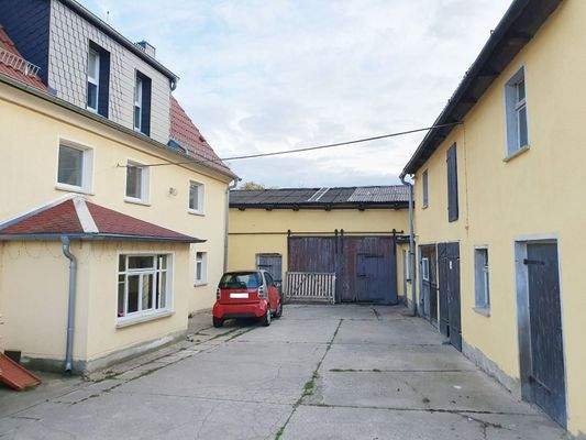 Wohnhaus und Nebengelass