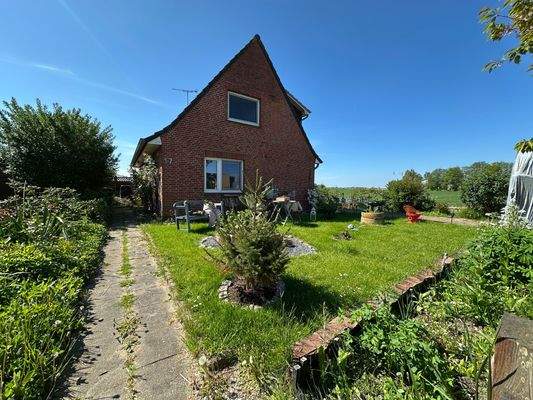 Vordergarten mit Eingangsbereich