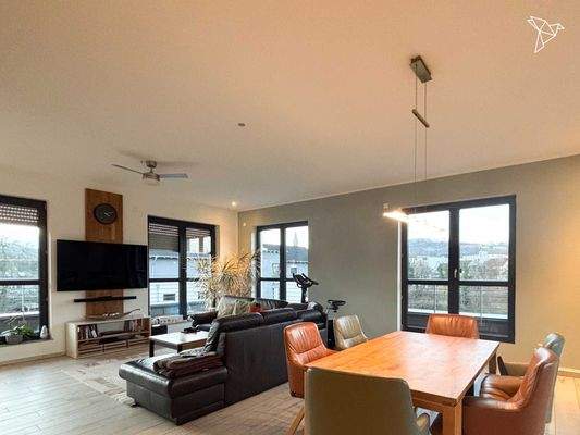 Wohn- &amp; Essbereich