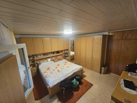 Schlafzimmer Stock 1