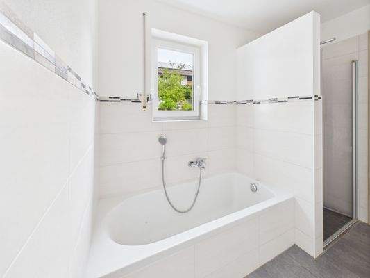 Badewanne, bodengleiche Dusche