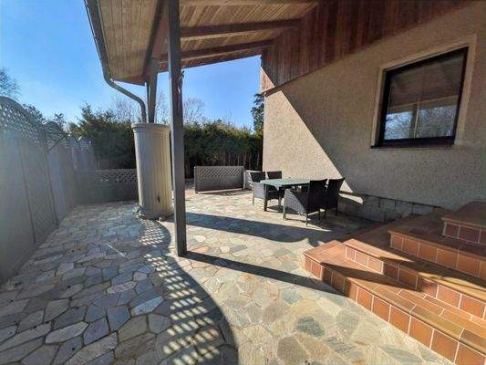 Überdachte Terrasse