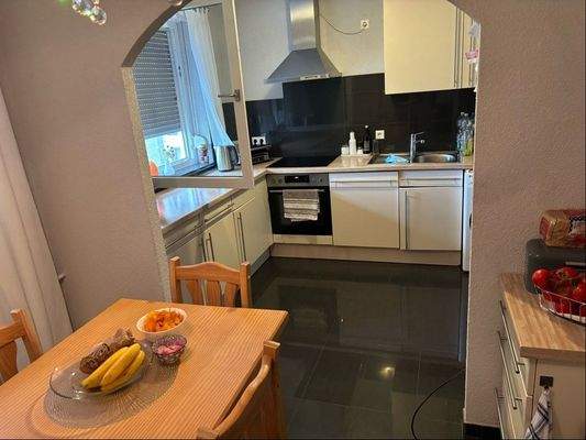 Küche mit Essbereich