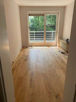 Zwei Zimmer mit direktem Zugang zur Terrasse und Seeblick