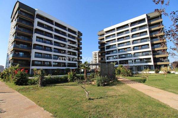 Spacious Flats in a Project with Pool in Altıntaş Antalya