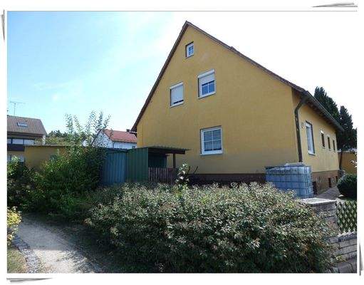 Ansicht mit Einzelgarage