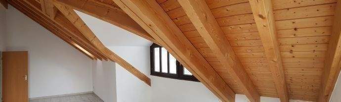 Wohnen: sichtbarer Dachstuhl