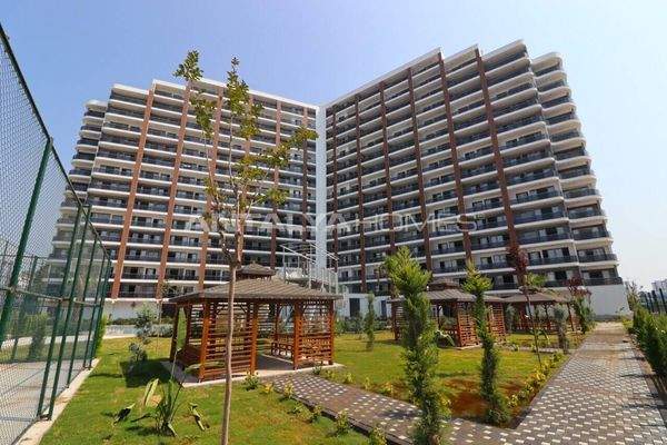 Flats with City and Sea Views in Mersin Tomuk