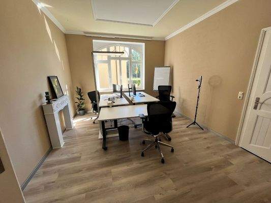 Schreibtischplätze 1