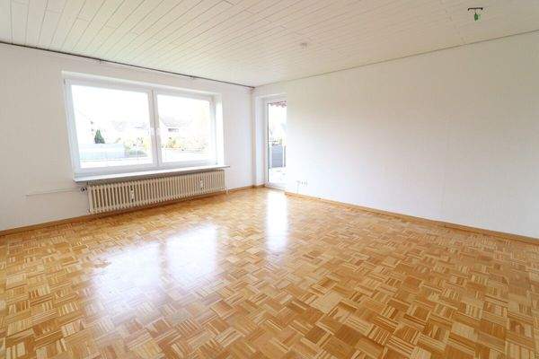 Wohnzimmer mit Zugang Terrasse