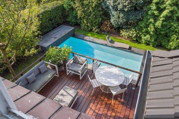 Terrasse, Garten und Außenpool in perfekter Harmonie