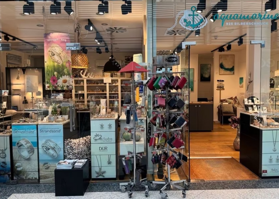 Moderne Drehständer