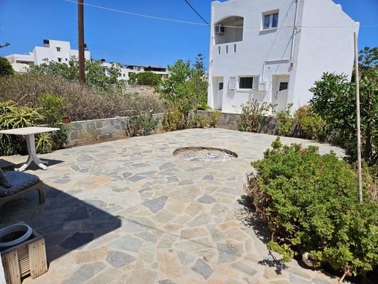 Kreta - Bungalow mit Garten und Dachterrasse im Zentrum von Milatos in der Nähe des Meeres