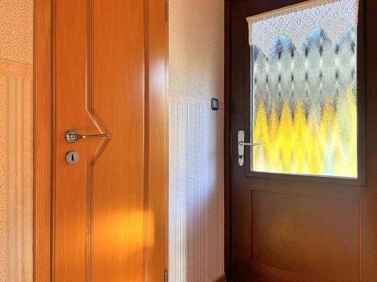 EG_Flur mit Hintereingang