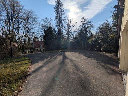 Gemeinsamer Garagenhof