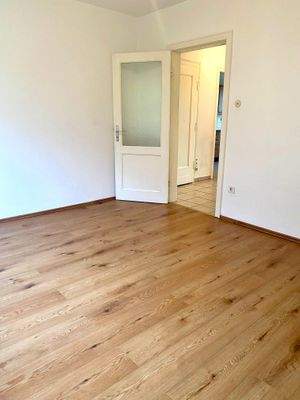 Schlafzimmeransicht III