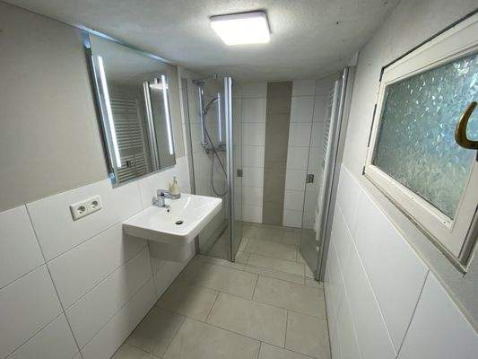 Duschbad mit Einlaufdusche