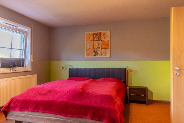 Schöne Aufteilung, Top-Ausstattung inkl. PV-Anlage