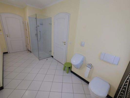 Bad zum Kinderzimmer