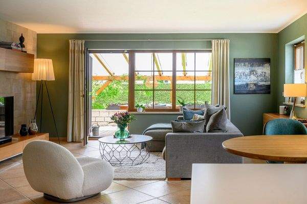 Wohnraum mit Terrassenzugang