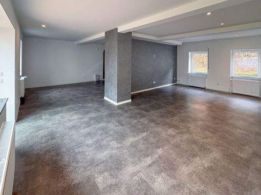 Wohnzimmer und Esszimmer EG