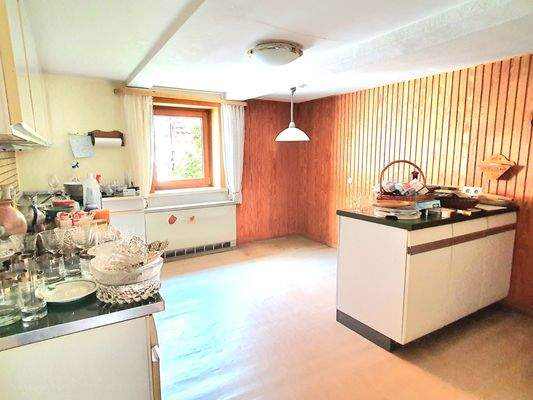 Geräumige Wohnküche OG