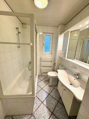 AK2 Badezimmer OG.jpeg