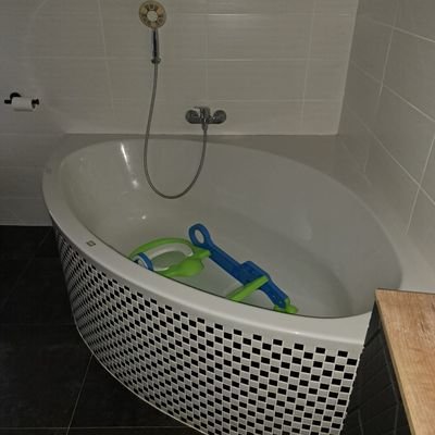Eckbadewanne