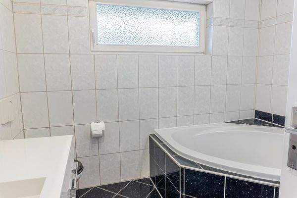 Einfamilienhaus Bad EG