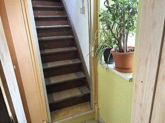 Treppenaufgang Nebengebäude mit Gästewohnung