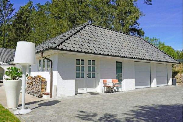 Gästehaus - Garagen