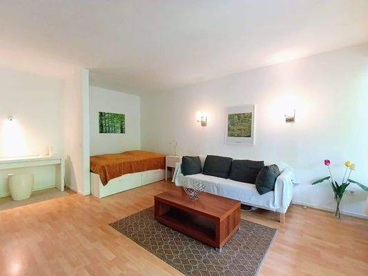 Wohn- und Schlafraum möbliert