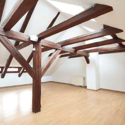 Dachgeschoss mit Holzbalken