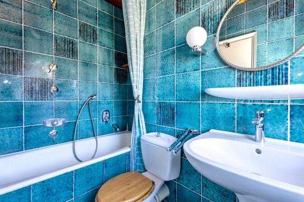 Bad - leerstehende Wohnung OG