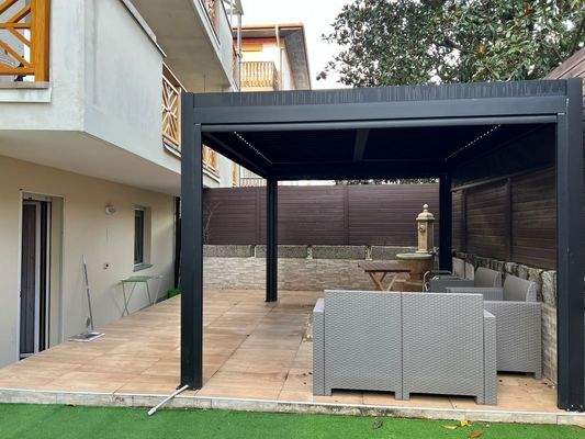 Meran-Merano-Air'Bnb-Privatvermietungslizenz-licenza turistica-Zweizimmerwohnung-bilocale-Garten-giardino