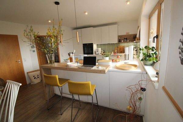 Einbauküche mit Tresen