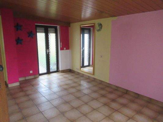 Einliegerwohnung, Schlafzimmer mit Zugang zur Terrasse