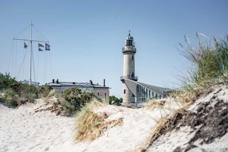 Der Ostseestrand Warnemünde liegt nur 5 km entfernt