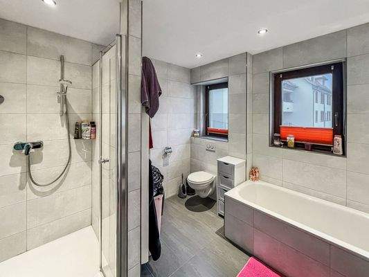 Bad Erdgeschosswohnung Josef-Weber-Str.