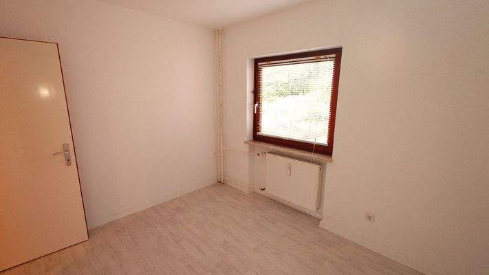 PIA - E EG links - Zimmer 1.jpg