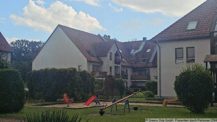 Wohnanlage - Blick zum Gebäude