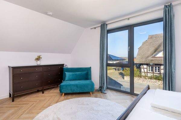 14. Helles Masterschlafzimmer zur Ostseite 