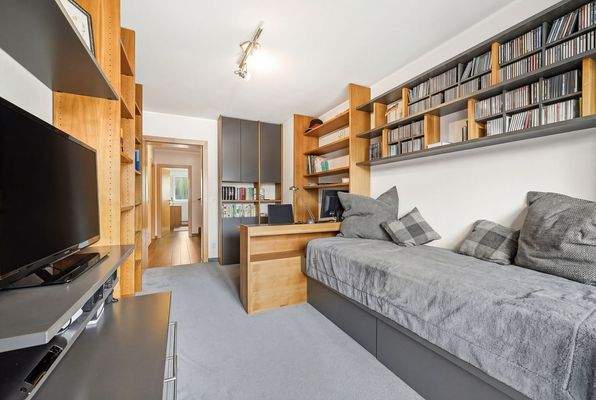 Kinder-/Gäste-/Arbeitszimmer (Zimmer 1)