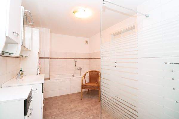 Badezimmer -Erdgeschoss