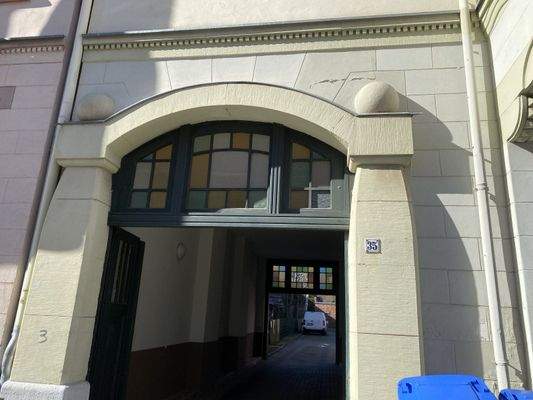 Zufahrt Stellplätze