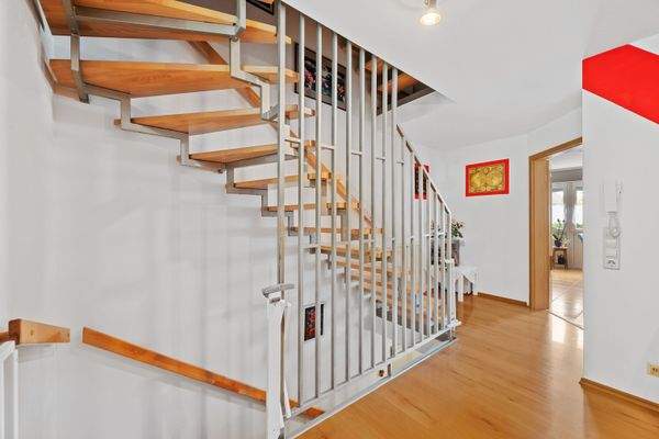 OG | Treppe mit Flur