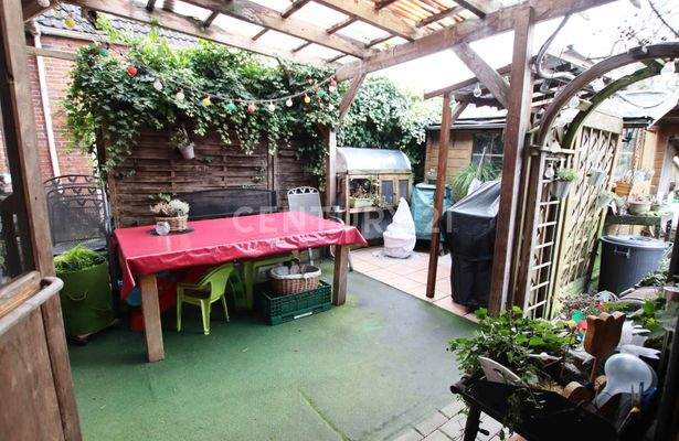 Terrasse 2. Wohneinheit