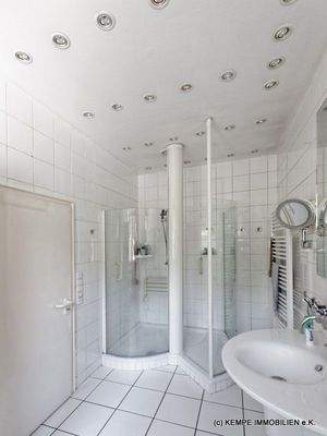 Bad im Erdgeschoss