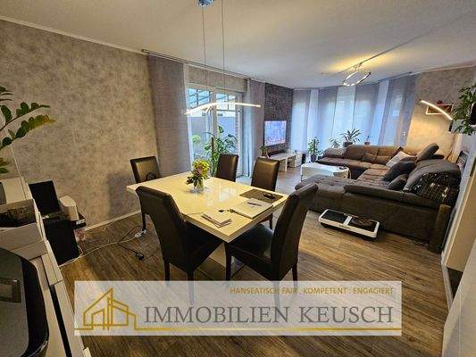 Esszimmer mit Terrassenzugang