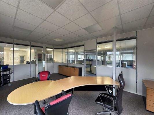 Weitere Ansicht Leiterbüro